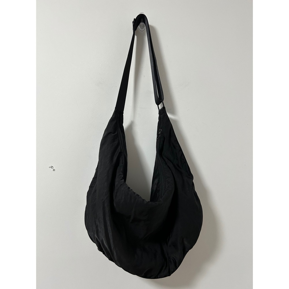 Alo Yoga Pursuit Shoulder Bag Women Large Black Crescent Slouchy Nylon Crossbody